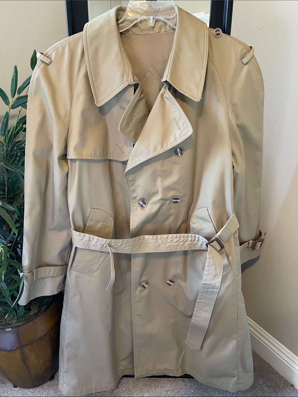 Men's Tan Trench Coat - Classic Double Brested  Design